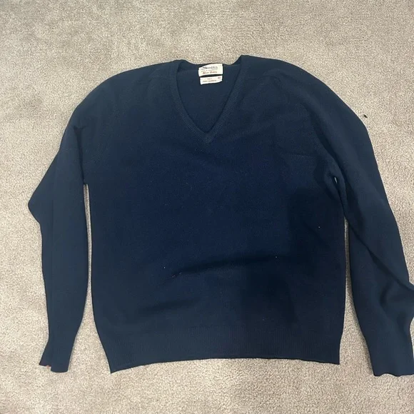 Vintage Cashmere Sweater - Picture 3 of 6